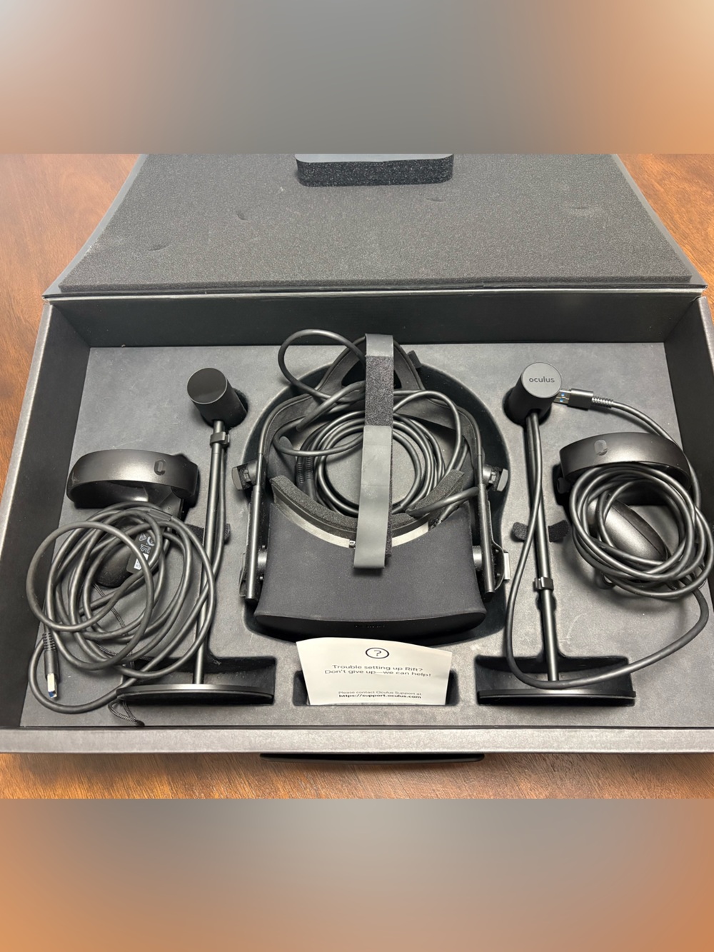 Oculus Rift CV1 Virtual Reality Headset Bundle